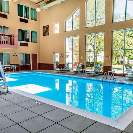 Quality Inn And Conference Center Greeley Downtown Exterior foto