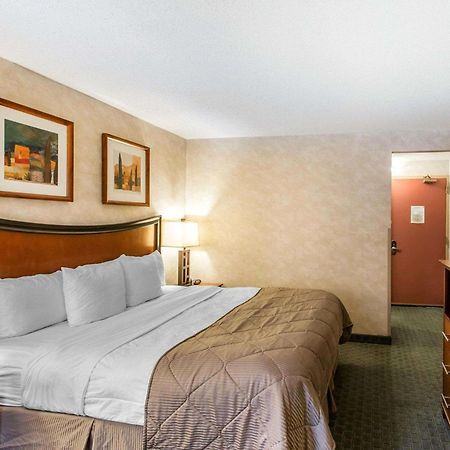 Quality Inn And Conference Center Greeley Downtown Exterior foto
